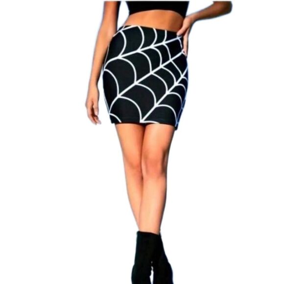 Gorgeous black and white web mini skirt sz xxl - Picture 1 of 11